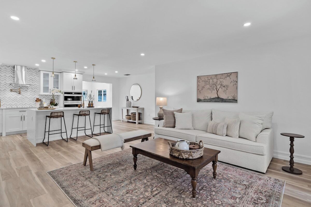 Smart TV, chimenea, videojuegos y tenis de mesa 