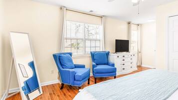 House, Multiple Beds, Kitchen | 3 bedrooms, individually decorated, individually furnished, free WiFi