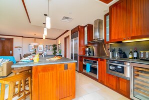 Condo, Multiple Beds, Balcony, Ocean View | Private kitchen | Fridge, microwave, oven, stovetop