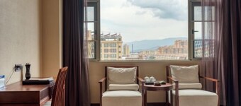 Bianchui Hotel