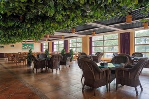 Dining - Bianchui Hotel (Yingjiang)