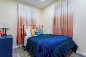 2 bedrooms, desk, WiFi - Upscale Relax near Yankee Stadium, and Columbia University "14 min drive" (New Rochelle)