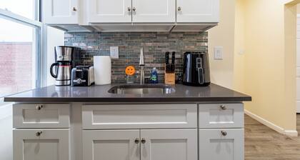 Discover fun at NYC 30min drive stay at our cozy 2bed apartment in New Rochelle
