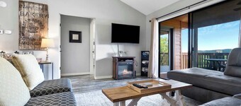 Grand View at the Pointe - Rolling Hills