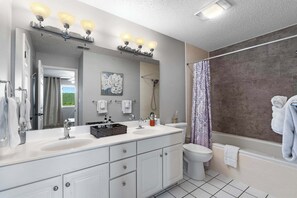 Bathroom - Grand View at the Pointe - Rolling Hills (Branson)