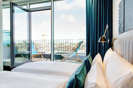 1 phòng ngủ, két bảo mật tại phòng, phòng cách âm