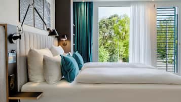 Een kluis op de kamer, geluiddichte muren, een strijkplank/strijkijzer