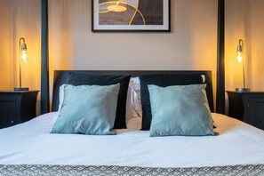 1 bedroom, iron/ironing board - Llansannor Drive by Tŷ SA - Free Parking (Cardiff)