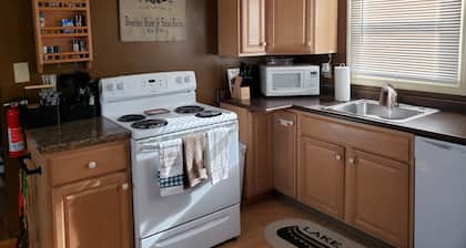 Pymatuning Lake Cottage!