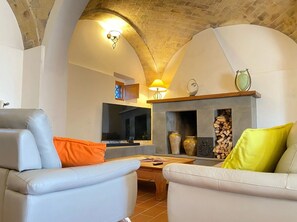 تلفزيون ذكي، كرة قدم الطاولة، ستيريو