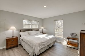 3 habitaciones, escritorio, tabla de planchar con plancha y wifi 