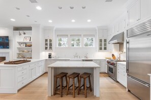 獨棟房屋, 多張床, 按摩浴缸 | 私人廚房 | 電冰箱、微波爐、烤箱、爐台