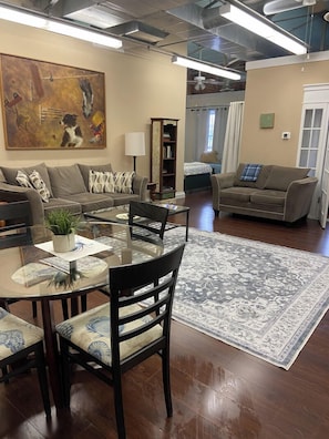 Living area - Salisbury Riverfront Lofts (Salisbury)