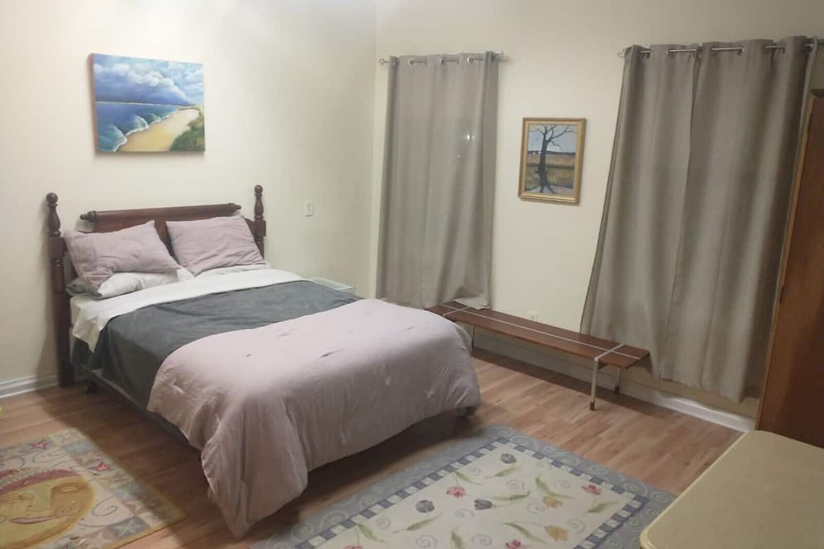 Apartment B: Spacious and | 2 bilik tidur, dihias secara berasingan
