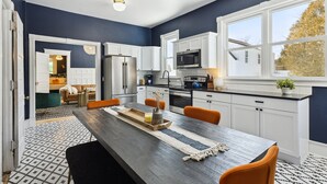 Private kitchen - Updated Apt - Close to everything! (Sturgeon Bay)