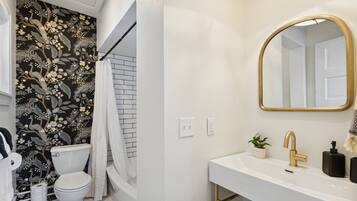 Hårtørrer, håndklæder, Sæbe, Shampoo