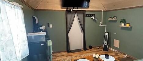 1 makuuhuone, ilmainen Wi-Fi, vuodevaatteet