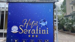 Unclassified image, 3 of 41, button - Hotel Serafini Rimini  (Rimini)