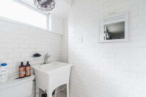 Shower, soap, shampoo