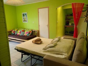 1 chambre, fer et planche à repasser, Wi-Fi, draps fournis