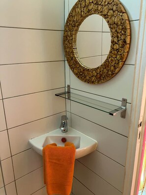 Hair dryer, towels