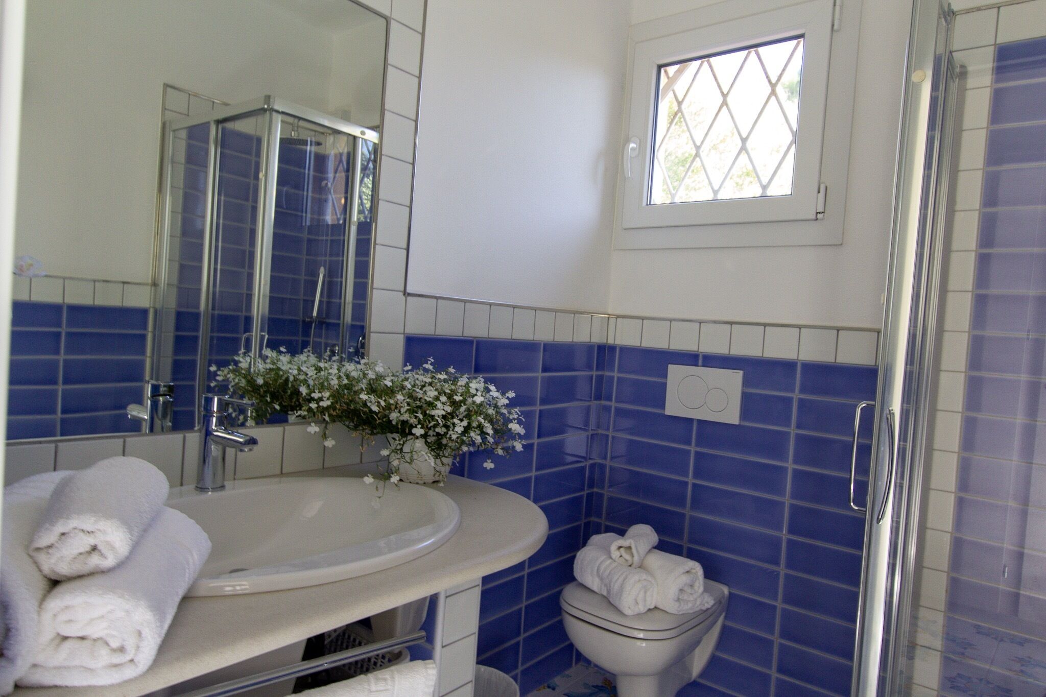 Doccia, asciugacapelli, bidet, asciugamani