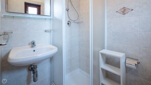 Bruser, bidet, håndklæder