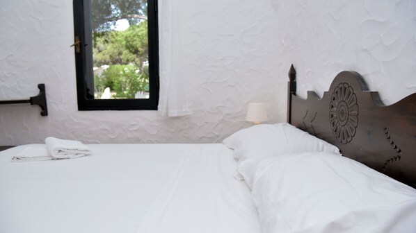 4 bedrooms, free WiFi, bed sheets