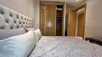 1 dormitorio, caja fuerte, wifi y ropa de cama