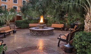Terrace/patio - Lovely 2-bedroom Vacation Unit in Vegas for Groups (Las Vegas)