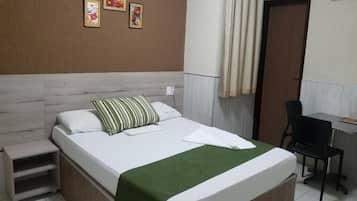 Frigobar, Wi-Fi de cortesia, roupa de cama