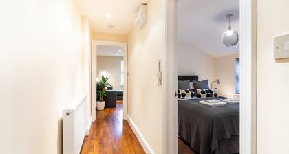 1bd Apt for 2-4. New Decor & Furnishings