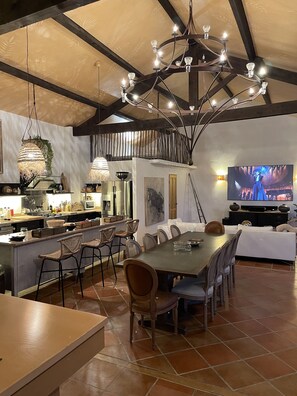 تناول الطعام