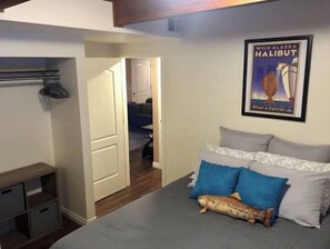 2 bedrooms, iron/ironing board, travel cot, free WiFi