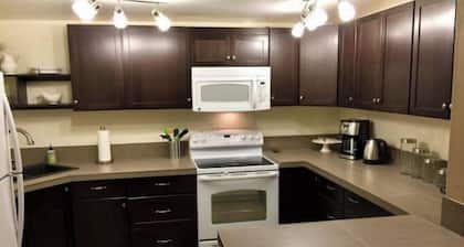 Inlet View House - Downtown Anchorage