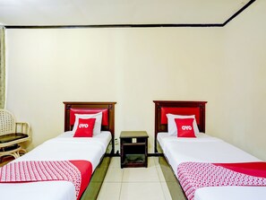 Habitación Deluxe con 2 camas individuales | Escritorio, espacio para trabajar con laptop y wifi gratis 