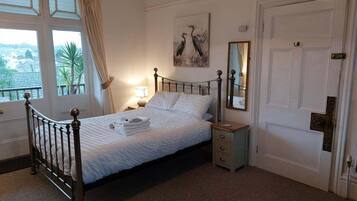 Basic Double Room, 1 King Bed | Free WiFi, bed sheets