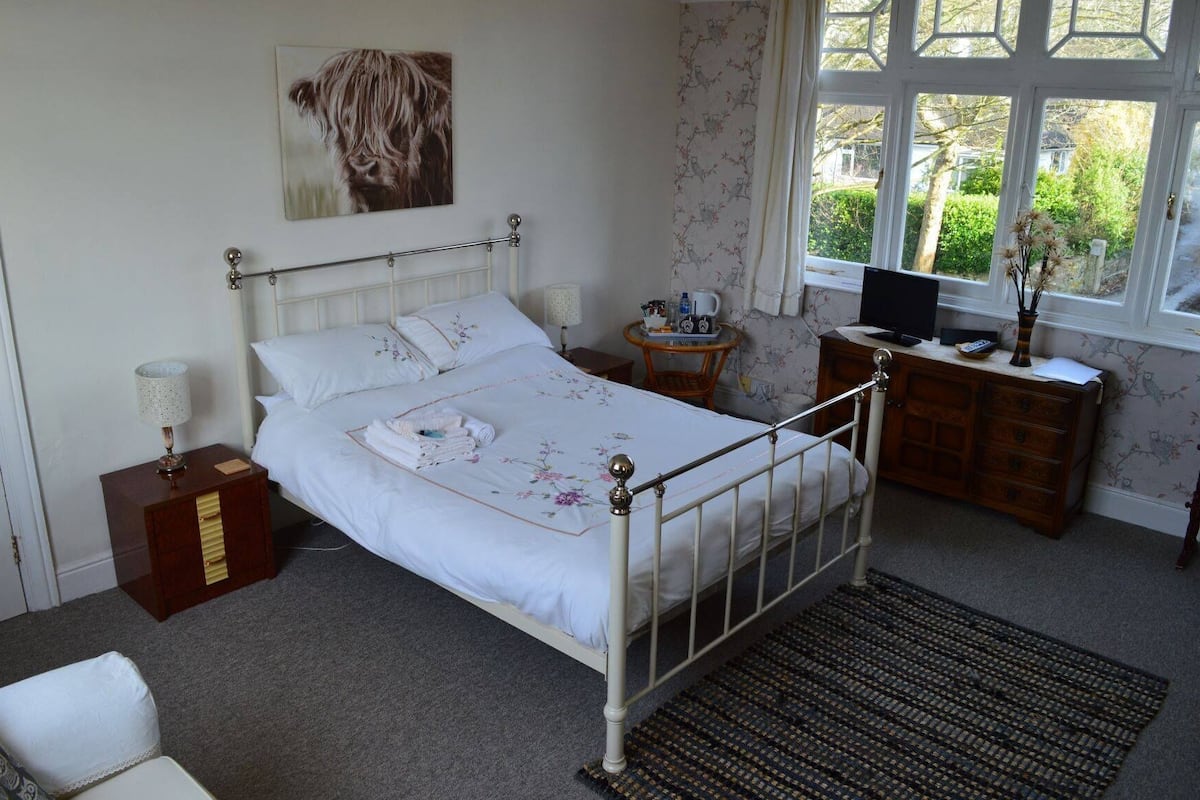 3 bedrooms, free WiFi, bed sheets