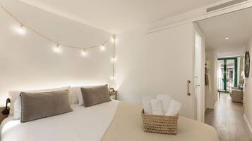 1 dormitorio, tabla de planchar con plancha, wifi gratis y ropa de cama