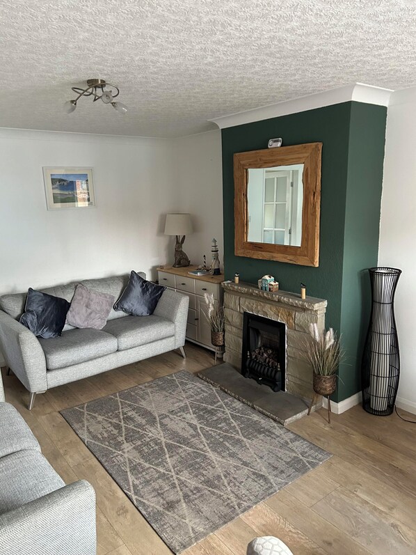 Cottage | Living area