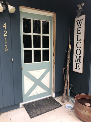 Exterior detail - Wilderness Retreat - 12 acres near Munising (Township Wetmore)