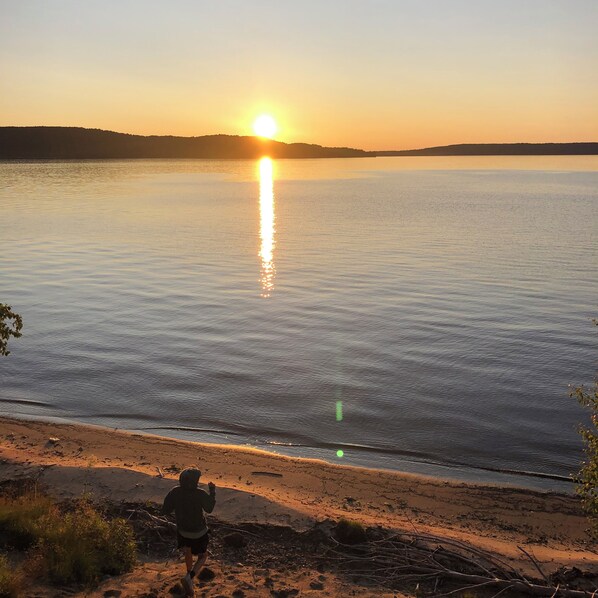 Beach towels - Wilderness Retreat - 12 acres near Munising (Township Wetmore)