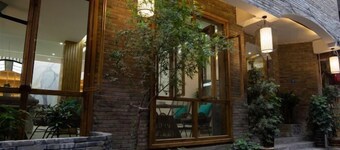 Geometry Light Hostel · High-end Holiday Guesthouse (Phoenix Ancient Town Center Store)