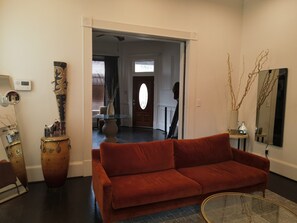 Smart TV, music library