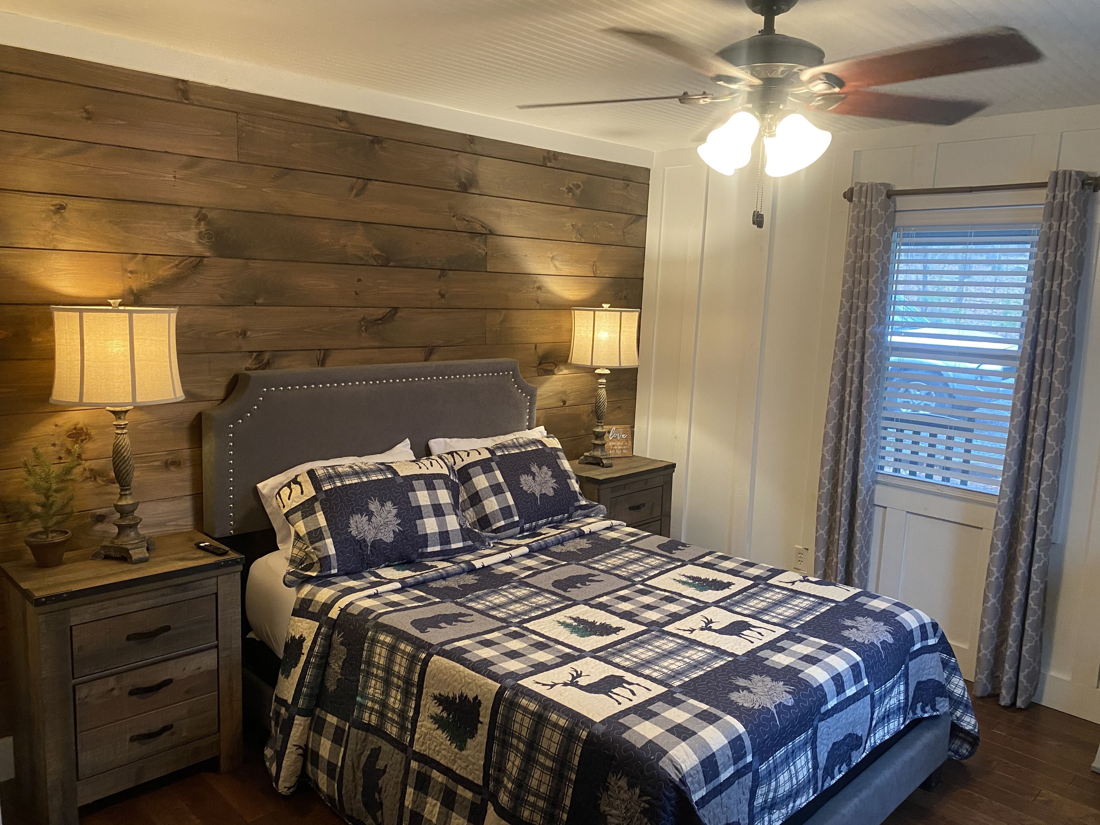 2 bedrooms, desk, free WiFi, bed sheets