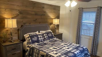 2 bedrooms, desk, free WiFi, bed sheets