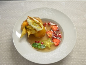 Food and drink - Caesar Panoramic Hotel Restaurant (Bonnieux)