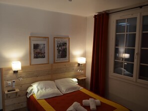Room - Caesar Panoramic Hotel Restaurant (Bonnieux)