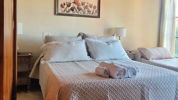 5 chambres, bureau, Wi-Fi gratuit, draps fournis