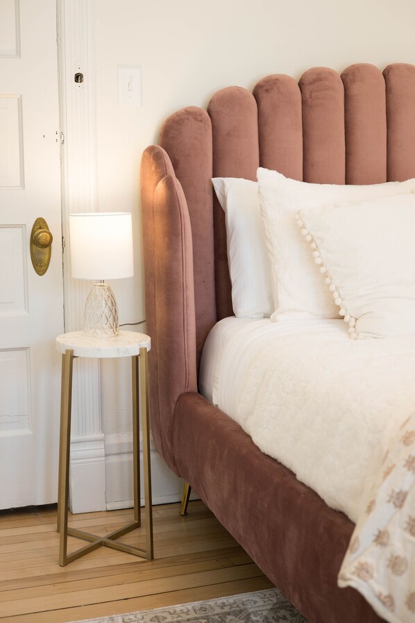 1 bedroom, desk, free WiFi, bed sheets